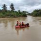 Tim Basarnas Palu lakukan pencarian korban terseret arus sungai/Ist
