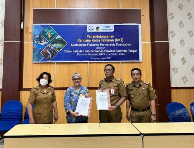 
 Dinas Kelautan dan Perikanan Provinsi Sulawesi Tengah dan Sustainable Fisheries Partnership Fondation (SFPF) meneken Memorandum of Understanding (MoU). Foto: Arif