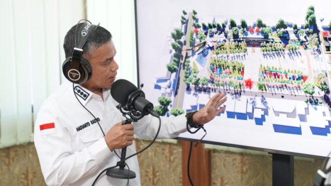 
 Wali Kota Palu Hadianto Rasyid paparkan rencana master plan revitalisasi lapangan Vatulemo. Foto: Humas Pemkot Palu