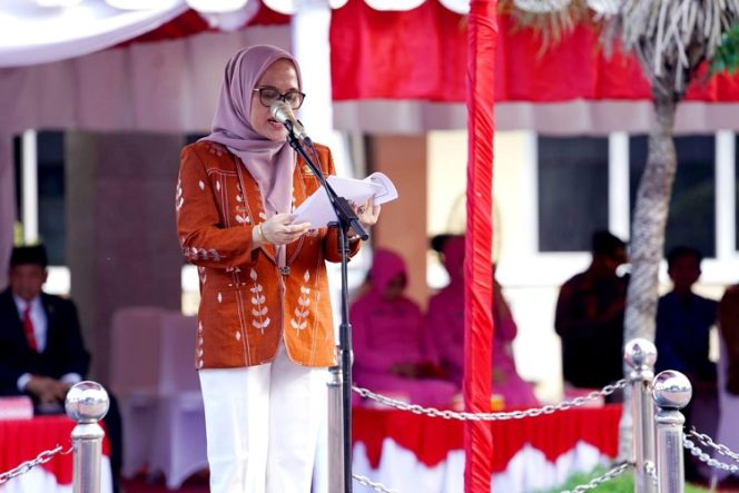 
 Sekot Palu, Irmayanti Pettalolo Pimpin Upacara Hari Pancasila, Sabtu, 1 Juni 2024. Foto: Pemkot Palu