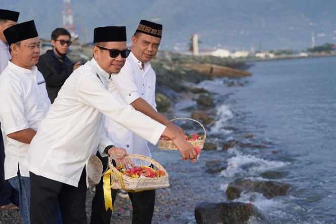 
 Kenang Korban 2018, Pemkot Palu Gelar Tabur Bunga. Foto: Istimewa