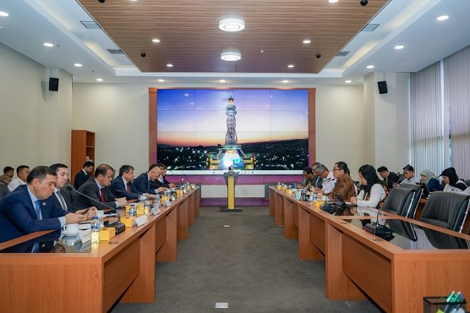 
 Pertemuan antara Wakil Menteri Perindustrian Republik Indonesia dan Menteri Industri dan Teknologi Baru Republik Tajikistan di Kementerian Perindustrian, Jakarta, Jumat, 22 November 2024.. Foto: Istimewa