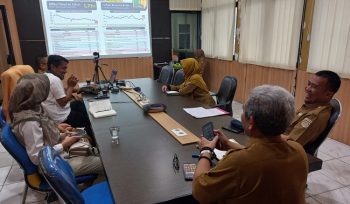 Suasana rapat koordinasi bidang pengendalian inflasi di daerah tahun 2024, pada Senin 25 November 2024 secara virtual dari ruang rapat Bagian Pembangunan Setda Kota Palu. Foto: Istimewa