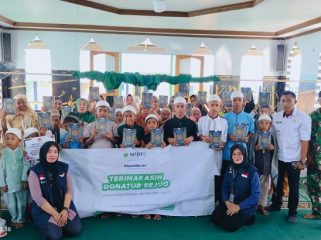 Relawan Peduli Quran Nusantara salurkan Al-Qur'an dan alat salat di Desa Torasiaje, Dusun Sengkang, Kecamatan Popayato, Kabupaten Pohuwato, Provinsi Gorontalo, pada Rabu 14 November 2024. Foto: Istimewa